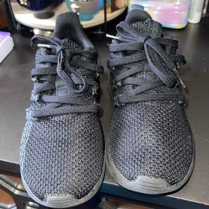 ADIDAS QUESTAR FLOW SNEAKER